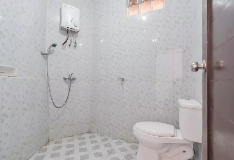 Hotelli Reddoorz Syariah @ Happy Farm Ciwidey 4