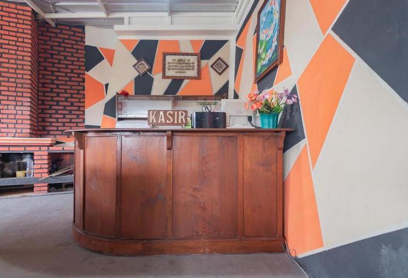 בית מלון כפרי Reddoorz Syariah @ Happy Farm Ciwidey 4