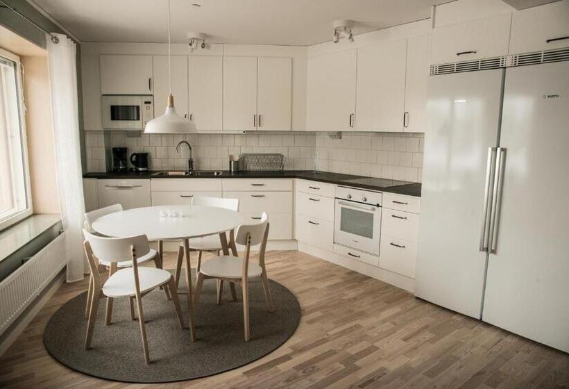 Sky Hotel Apartments Valla Berså