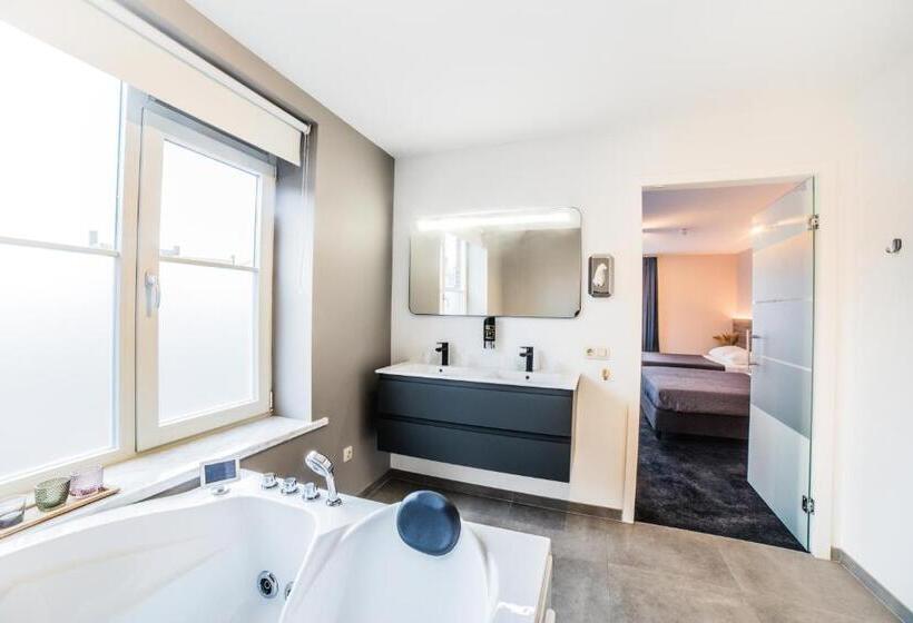 Отель Du Commerce