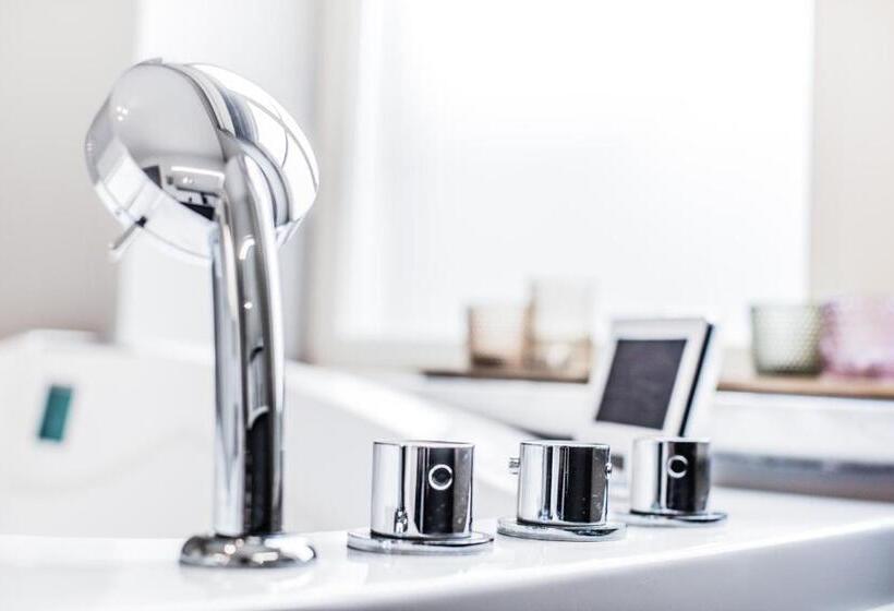 Отель Du Commerce