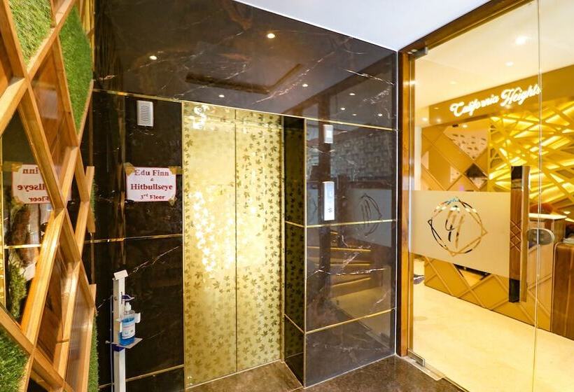 Fabhotel California Heights