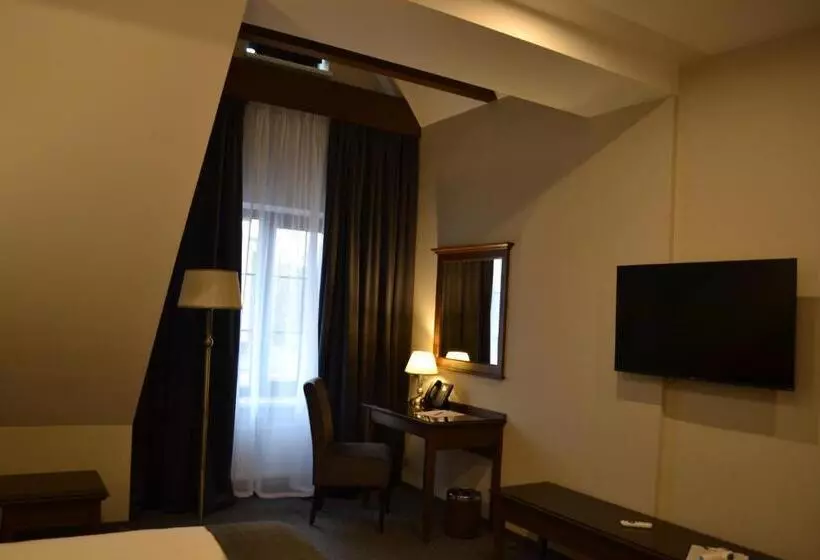 ホテル Optima Collection Bergshloss Rivne