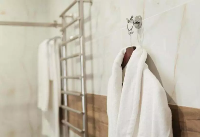 ホテル Optima Collection Bergshloss Rivne