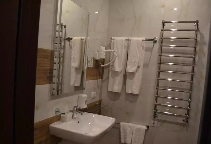 ホテル Optima Collection Bergshloss Rivne