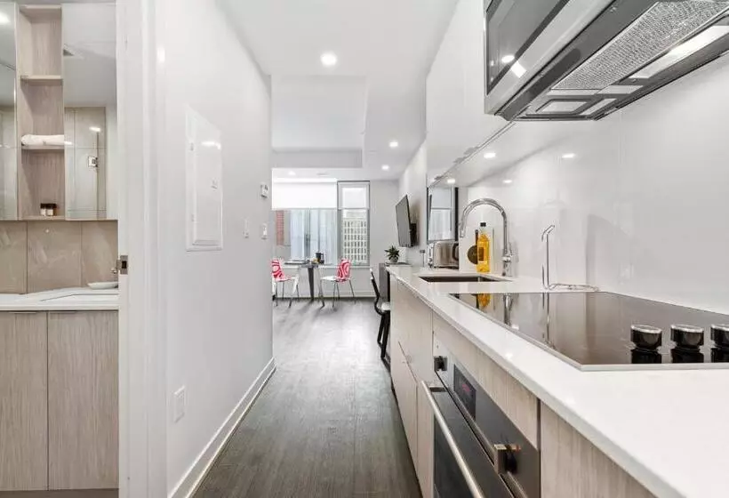 ホテル Restays Ottawa