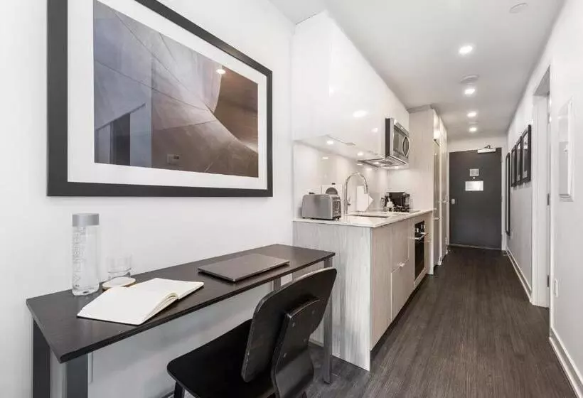 ホテル Restays Ottawa