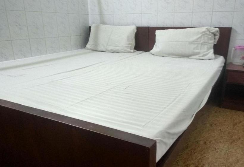 호텔 Spot On 80584 Pudur Lucky Mansion