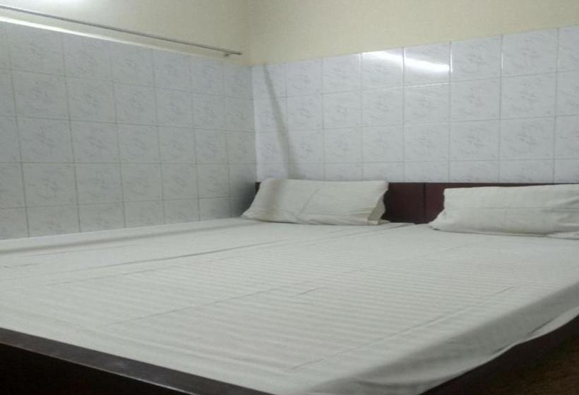 호텔 Spot On 80584 Pudur Lucky Mansion