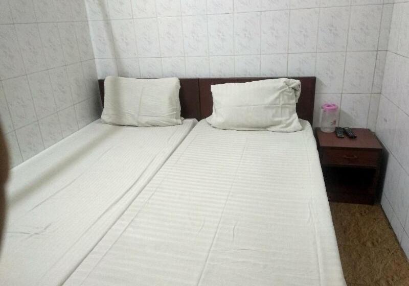 호텔 Spot On 80584 Pudur Lucky Mansion