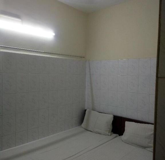 호텔 Spot On 80584 Pudur Lucky Mansion