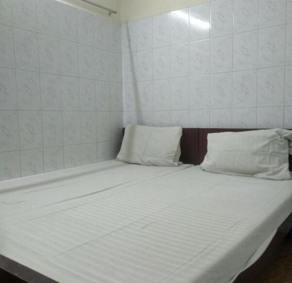 호텔 Spot On 80584 Pudur Lucky Mansion