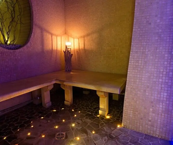 Golden Tower Hotel & Spa