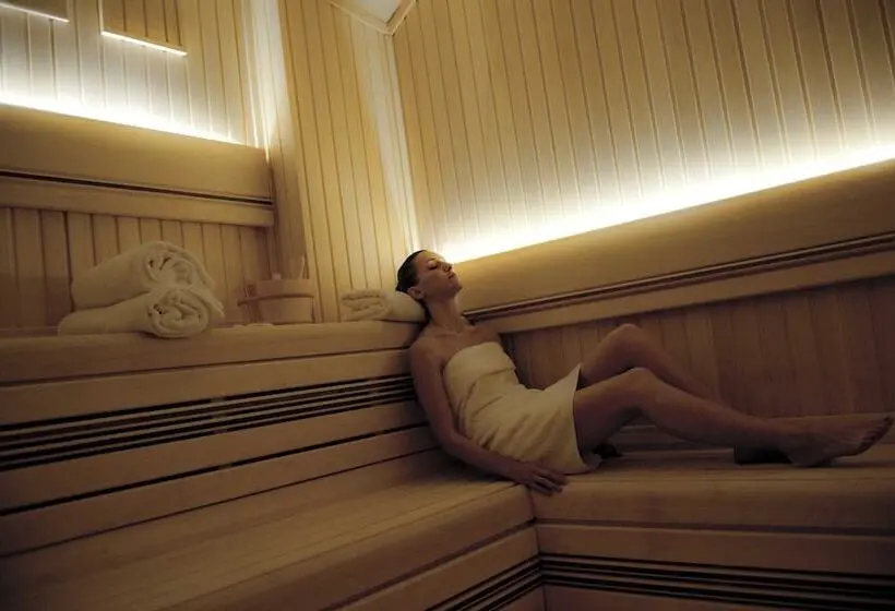 Golden Tower Hotel & Spa