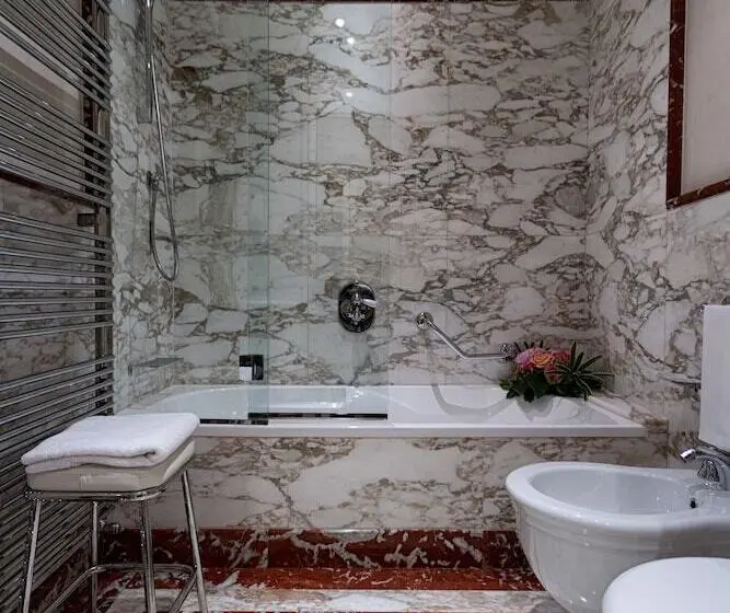 Golden Tower Hotel & Spa
