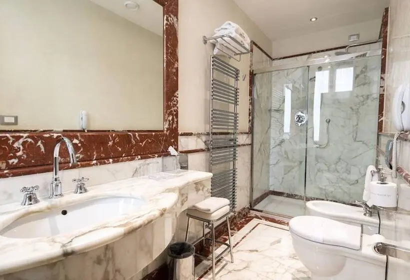Golden Tower Hotel & Spa