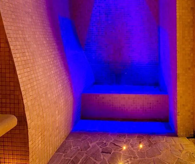 Golden Tower Hotel & Spa