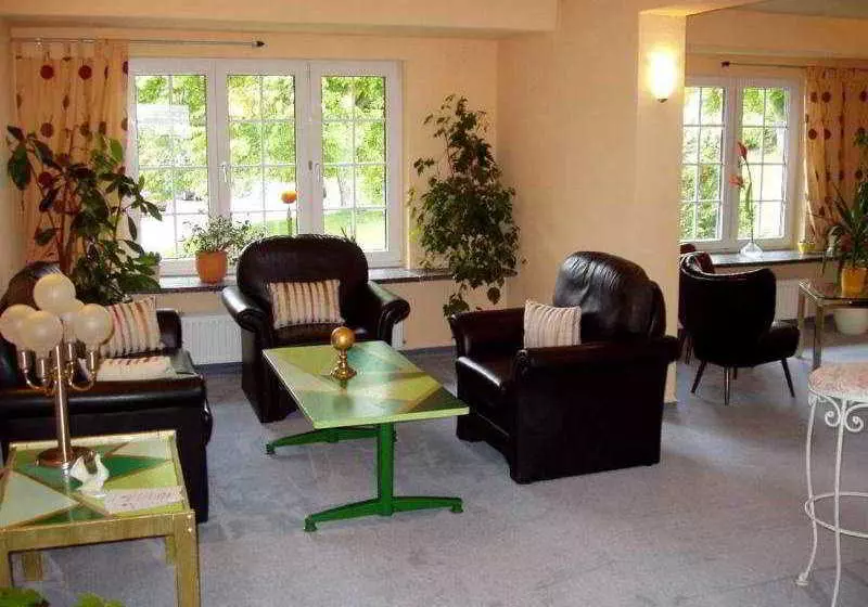 בית מלון כפרי Adenia