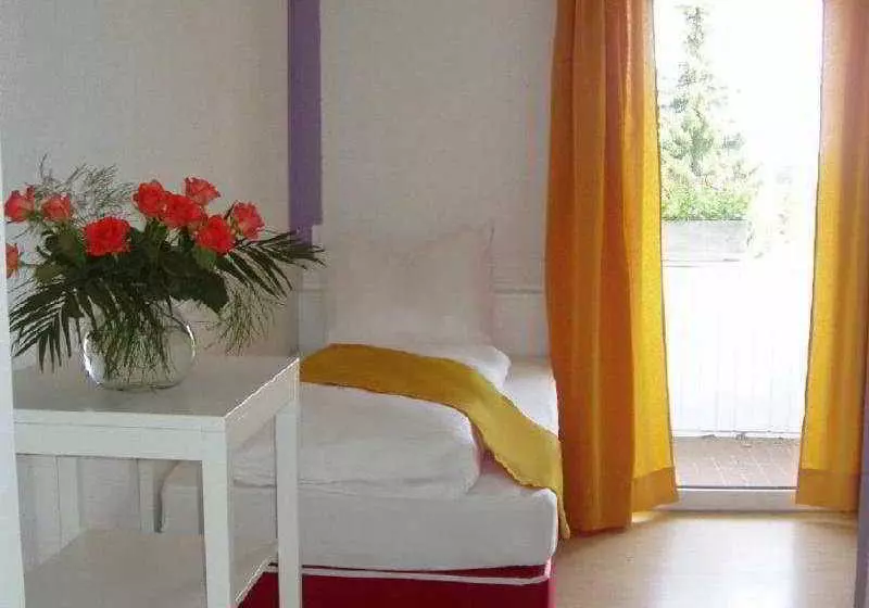 בית מלון כפרי Adenia