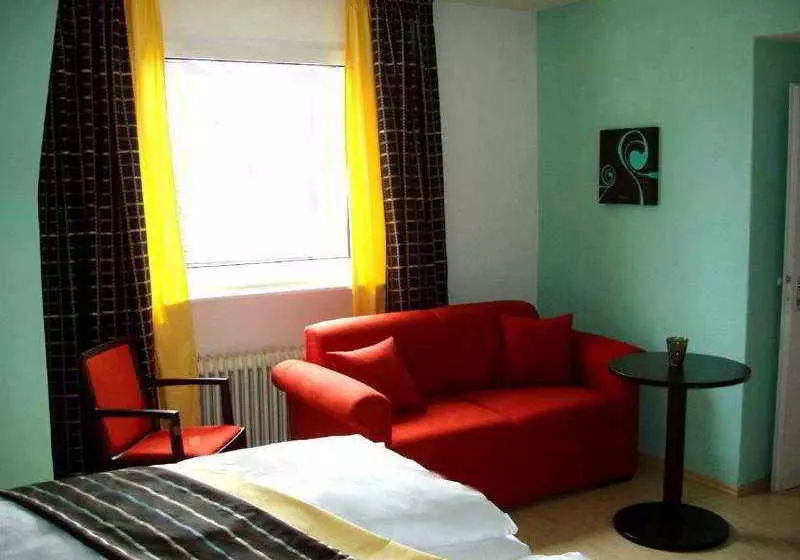 בית מלון כפרי Adenia