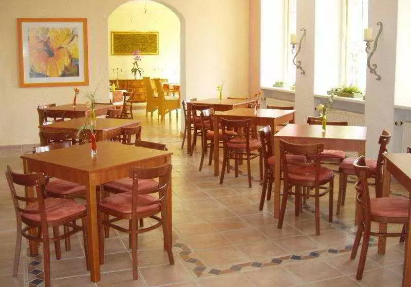 בית מלון כפרי Adenia