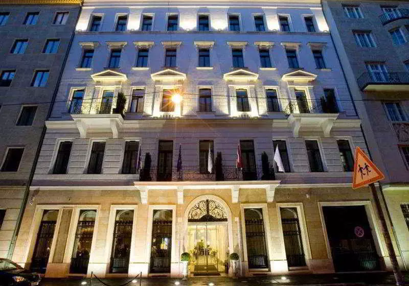 בית מלון כפרי Alta Moda Fashion