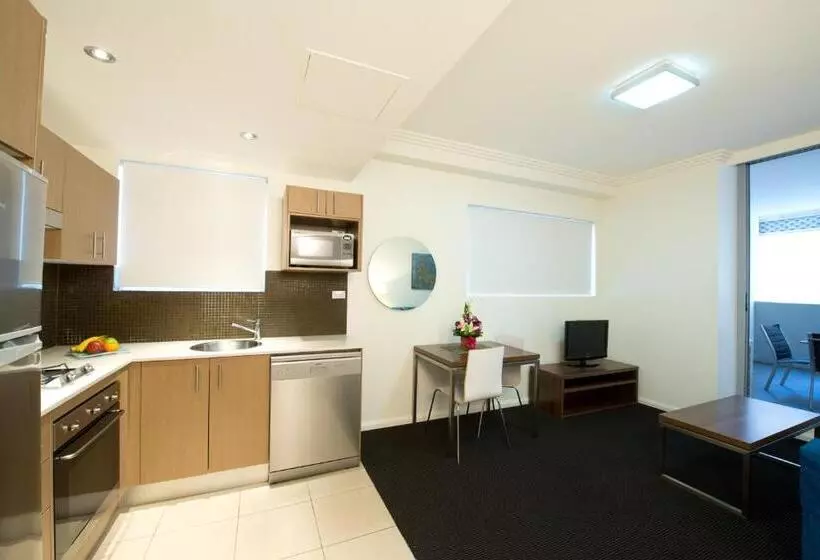 בית מלון כפרי Apx World Square