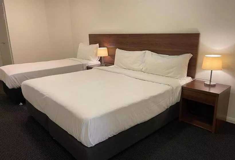 בית מלון כפרי Apx World Square