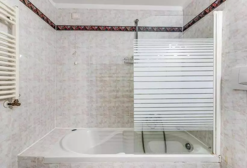 בית מלון כפרי Max