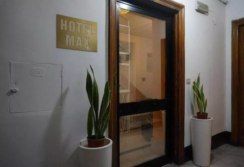 בית מלון כפרי Max