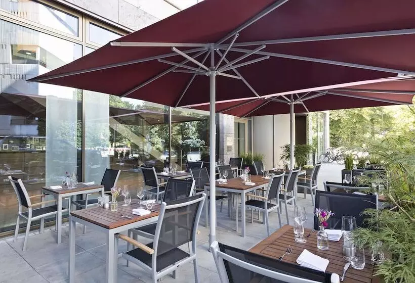 هتل Melia Düsseldorf