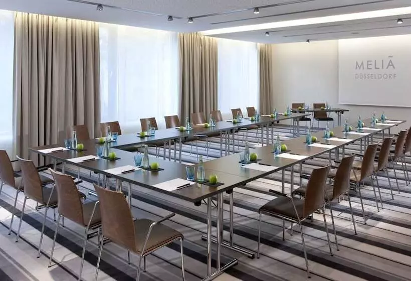 هتل Melia Düsseldorf