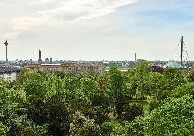 هتل Melia Düsseldorf