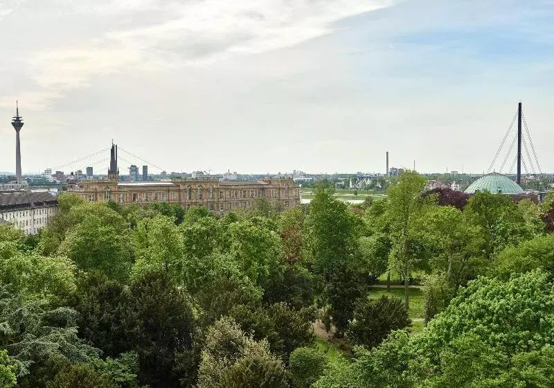 هتل Melia Düsseldorf