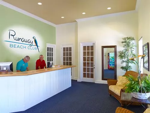 호텔 Runaway Beach Club Resort