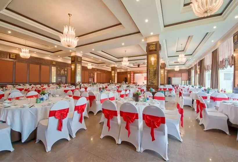 ホテル Muong Thanh Holiday Hue