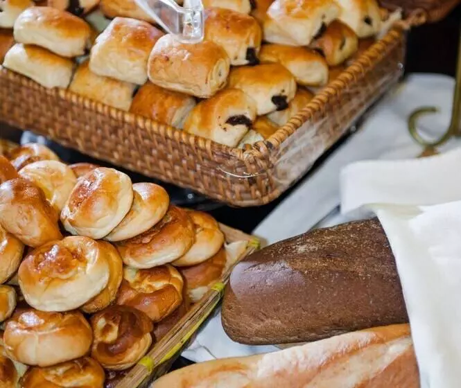 ホテル Muong Thanh Holiday Hue