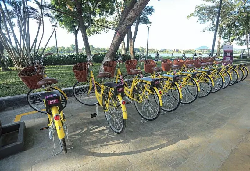 ホテル Muong Thanh Holiday Hue