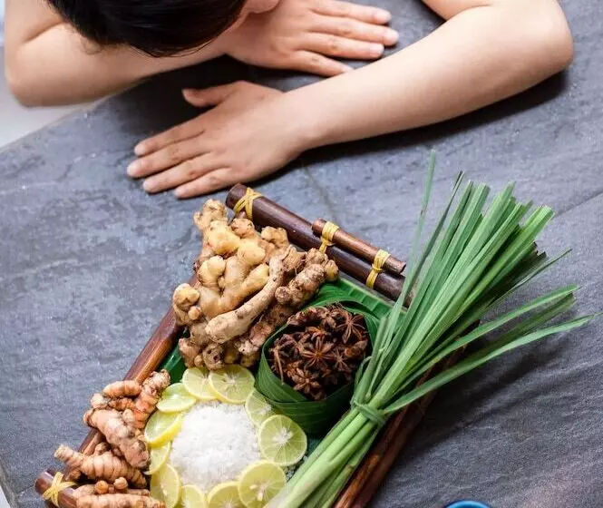 ホテル Muong Thanh Holiday Hue