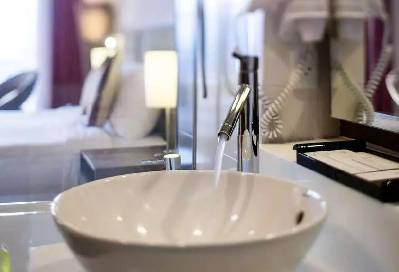 ホテル Muong Thanh Holiday Hue