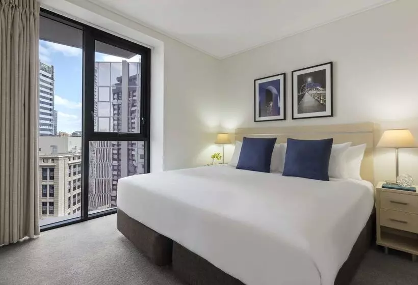 فندق Oaks Brisbane Aurora Suites