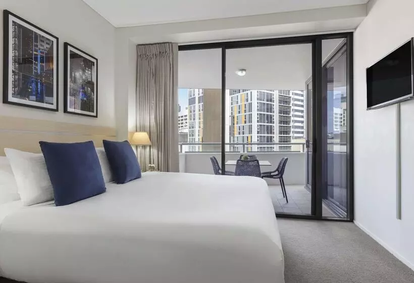 فندق Oaks Brisbane Aurora Suites
