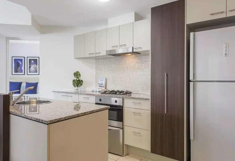 فندق Oaks Brisbane Aurora Suites