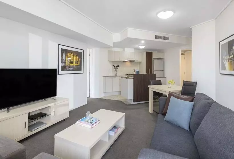 فندق Oaks Brisbane Aurora Suites
