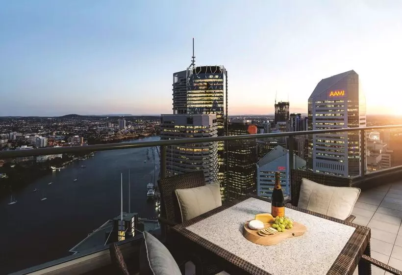 فندق Oaks Brisbane Aurora Suites