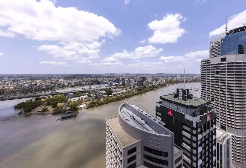 فندق Oaks Brisbane Aurora Suites