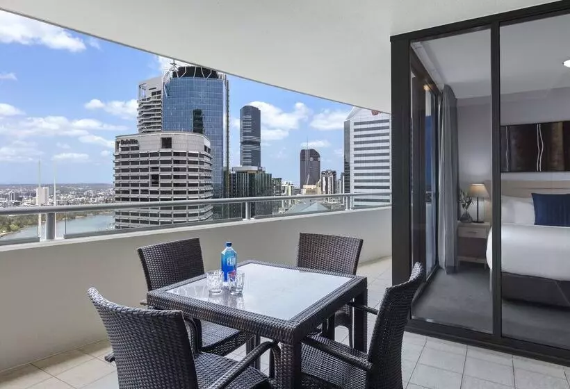 فندق Oaks Brisbane Aurora Suites