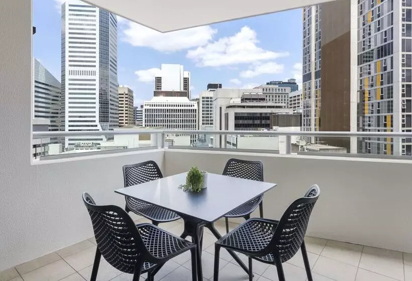 فندق Oaks Brisbane Aurora Suites