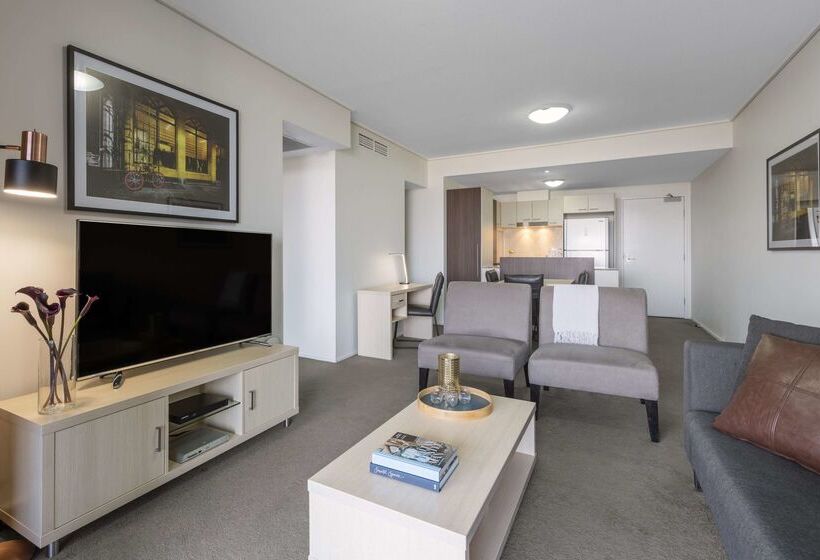 酒店 Oaks Brisbane Aurora Suites