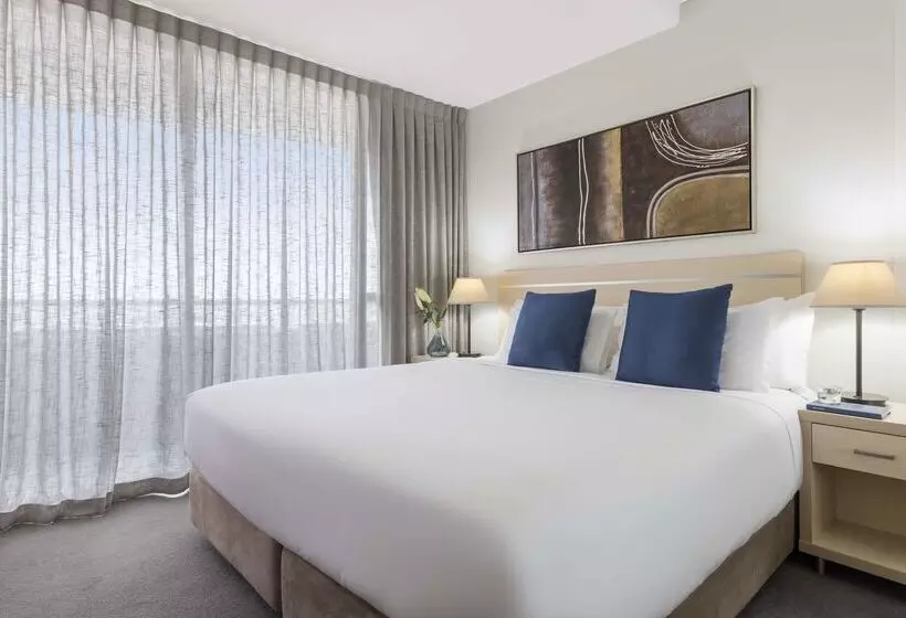 فندق Oaks Brisbane Aurora Suites